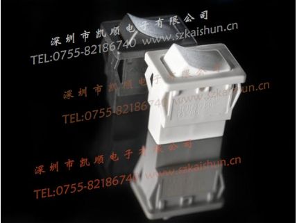 推插式船型开关321
